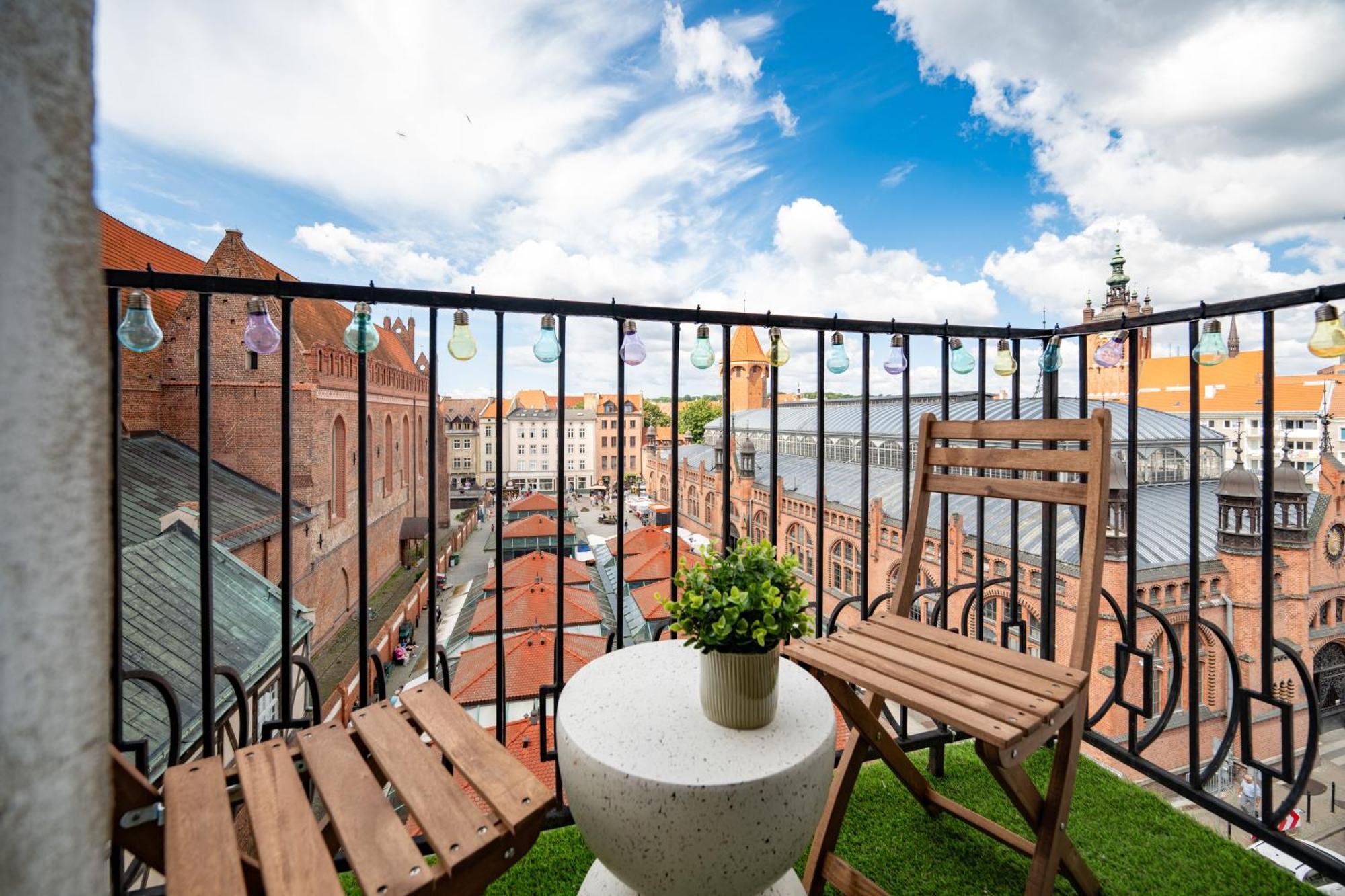 Stunning Apartment With Balcony, Gdansk